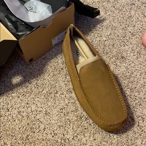 Men’s UGG slippers